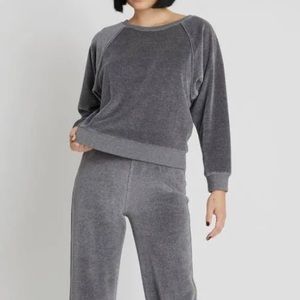 Suzie Kondi grey raglan sleeve Top SMALL